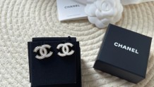 Chanel香奈儿新款耳环 双C白珐琅耳环