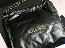 黑色防尘袋get | Chanel 22 bag??