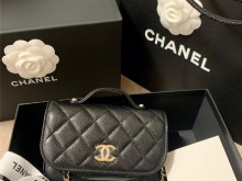 Chanel 22b mini小邮差包