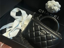 Chanel 盒子包