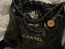 Unboxing ｜涨价前收一枚Chanel 22bag黑金