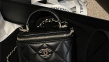 村里蹲终于进城版购物分享-Chanel 小盒子包