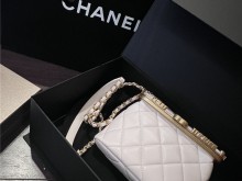 澳门四季VS上海恒隆Chanel 白色羊皮23c kisslock