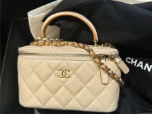 Chanel 23P｜奶茶色手柄长盒子包