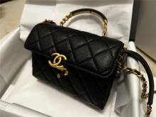 Chanel 23s的牛皮款Carry me