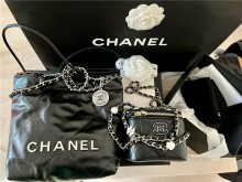 Chanel 22mini 黑银 + Clutch with Chain 盒子包
