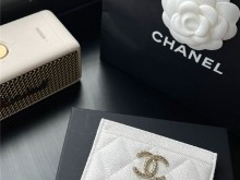 购物分享?️｜买到越看越爱的Chanel 卡包辣！