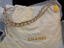 Chanel 22bag｜是五彩斑斓的白😍
