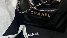 买包记｜终于买到了！Chanel 22bag黑金小号