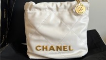 Chanel 22mini bag