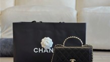 在王府半岛chanel买到了24s珍珠手柄woc