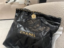 哇终于买到Chanel 22bag了🖤🤍