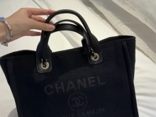 在大阪意外买到了Chanel 沙滩包！！